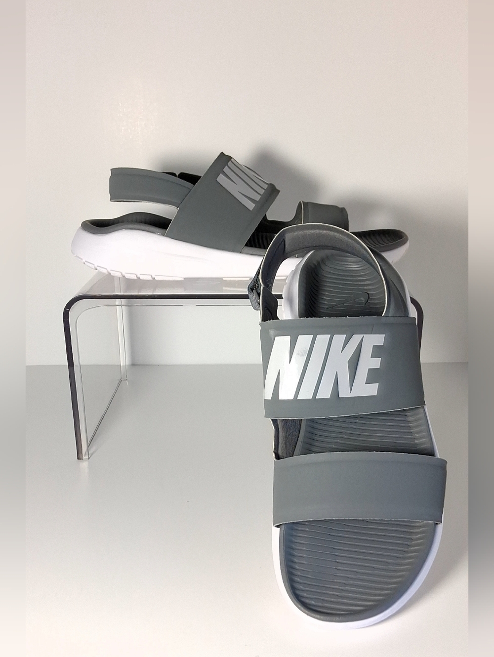 Nike Grey Logo Sport Women's Sandals Size 8 - Picture 7 of 16